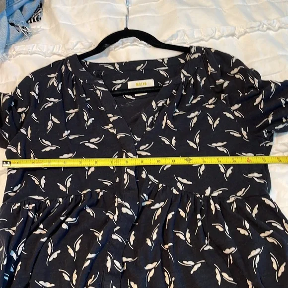 EUC Maeve by Anthropologie Henley - size XS - Picture 4 of 9